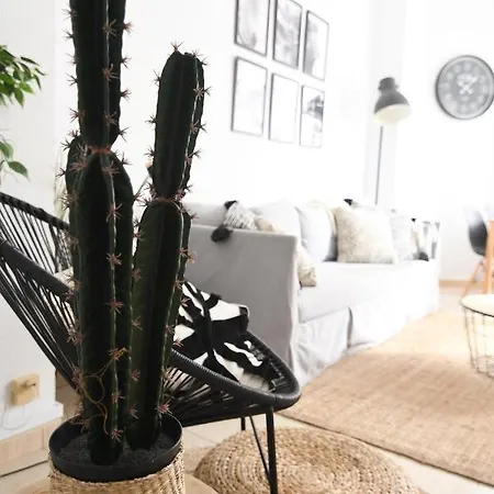 Near The - 3bed - 2bath - Wifi *