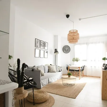 Apartment Near The - 3bed - 2bath - Wifi *